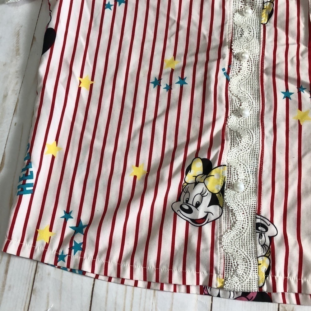 Minnie Mouse button up blouse - Picture 2 of 11